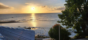 Spacious Dauin Beach House with Island Views!